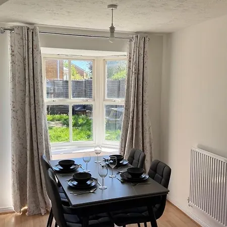 Pensión Bradley Stoke 3 Bedroom House Bristol