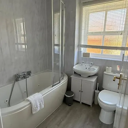 Pensión Bradley Stoke 3 Bedroom House 4*